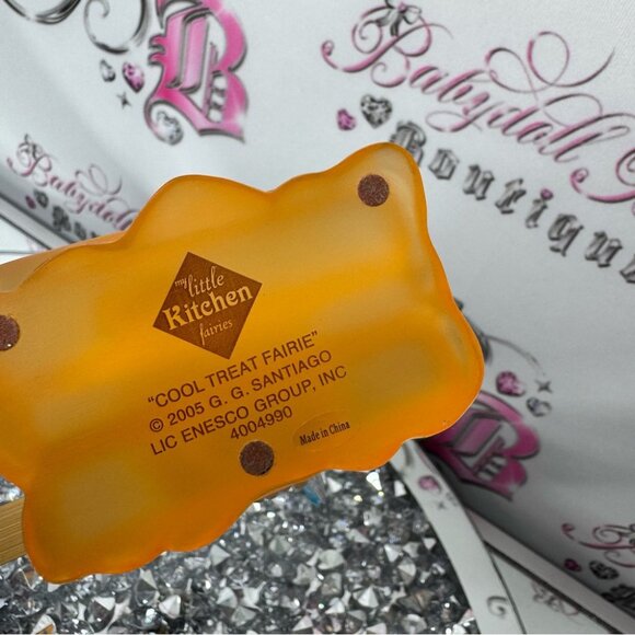 The little kitchen fairies Adorable Fairy Figurine with Popsicle Base cool treat - Picture 6 of 6